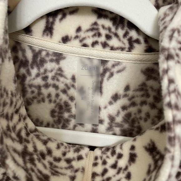 Polar fleece pullover - Picture 2 of 7